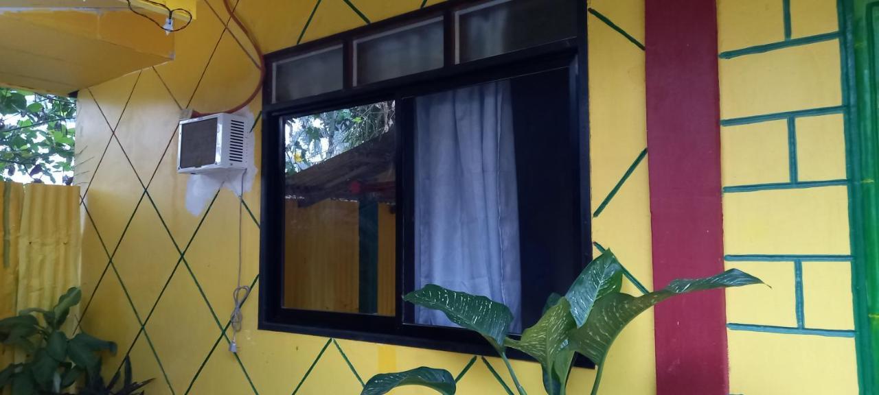 Rodel Yellow Hauz Itaytay Exterior photo